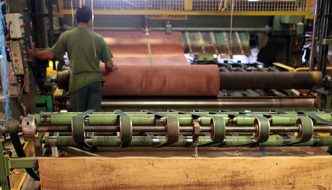 plywood peeling manufacturing machine at toubois factory