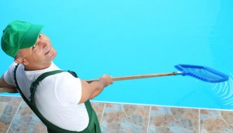 swimming pool cleaning maintenance